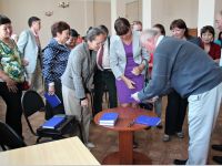 c_200_150_16777215_00_images_stories_2015_meropriyatiya_egorov080715_avtogr.jpg
