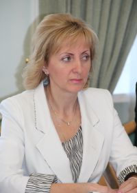 c_200_280_16777215_00_images_stories_2015_prezidium_09.09.15_zavialova.jpg
