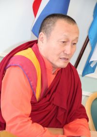 c_200_280_16777215_00_images_stories_2015_vstrechi_lama_kurultay07.09.15_lama2.jpg