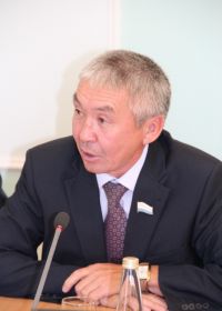 c_200_280_16777215_00_images_stories_2015_vstrechi_lama_kurultay07.09.15_uhanov.jpg