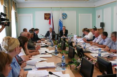 c_380_250_16777215_00_images_stories_2015_komitety_together_16.06.15_stol1.jpg